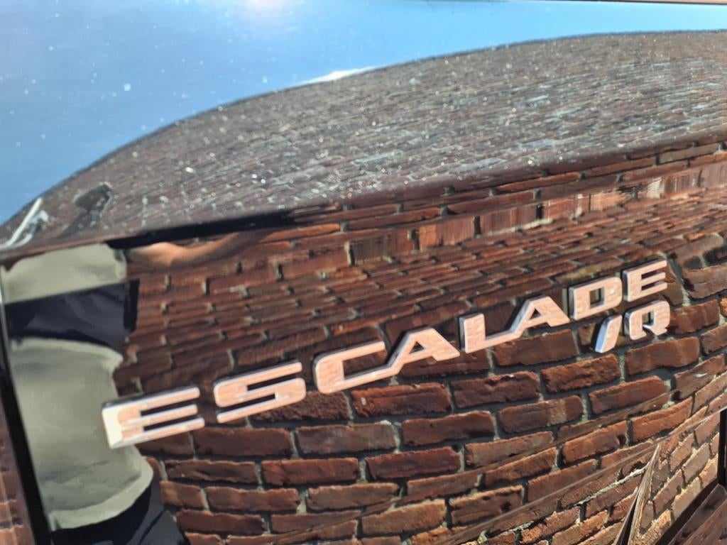2025 Cadillac ESCALADE IQ — detail view